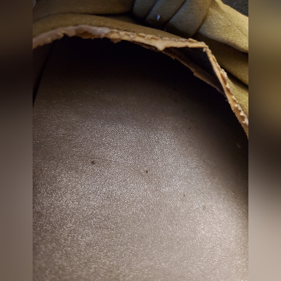 Green suede Me Too ballet flats with bow detail size 9M some wear inside front - Picture 5 of 6